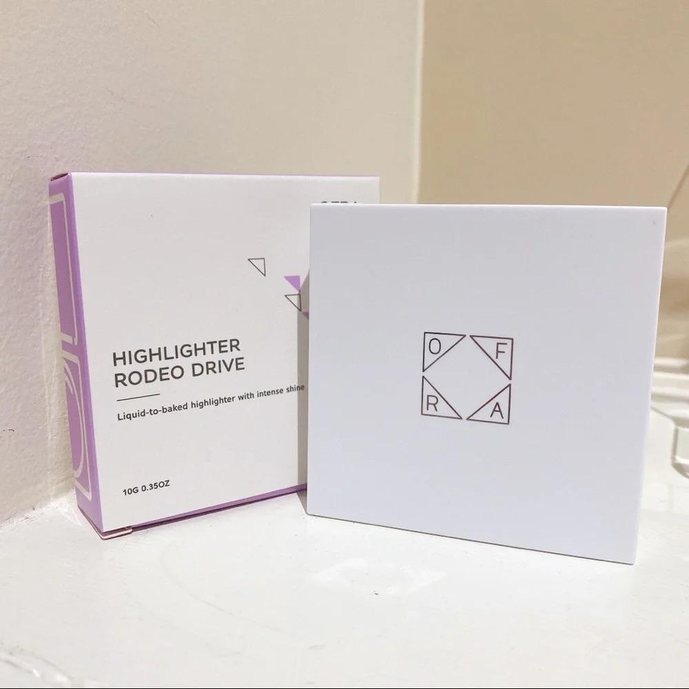 Ofra rodeo drive highlighter - Picture 2 of 3